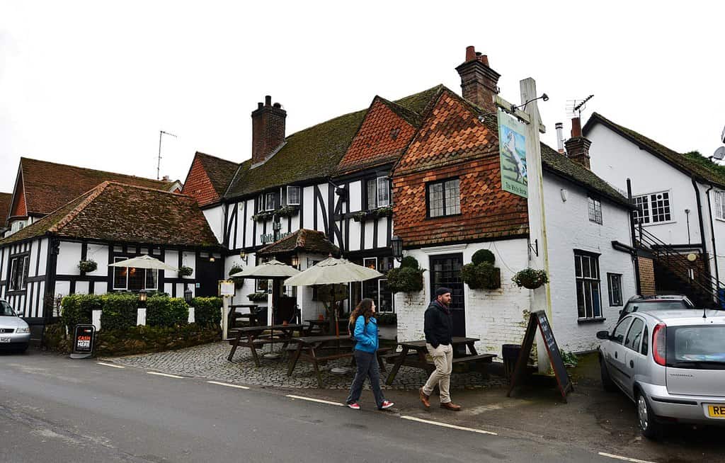 The Best & Prettiest Villages In Surrey, England 1