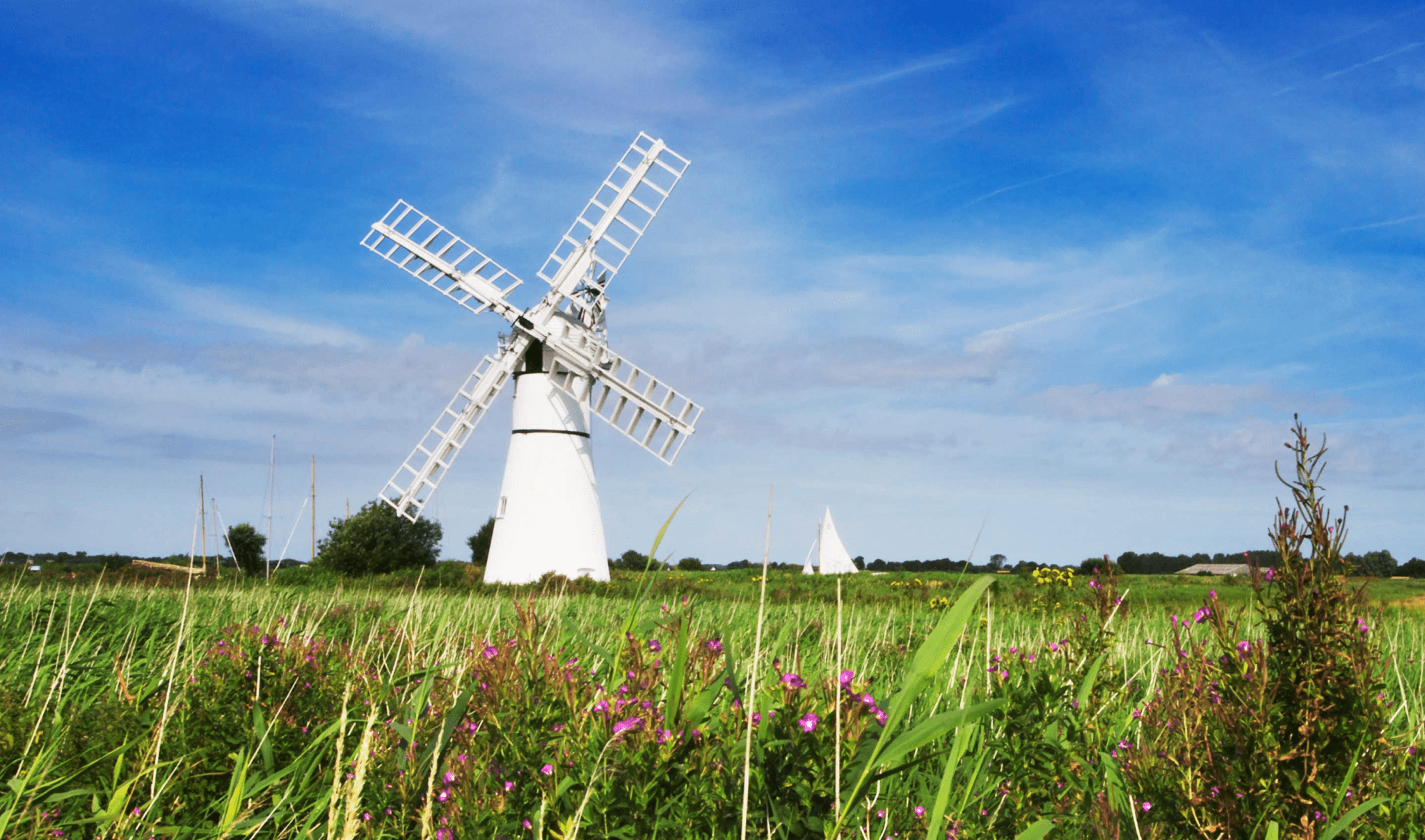 The Norfolk Broads: <strong>Boating, Pretty Riverside Villages & More</strong> 1